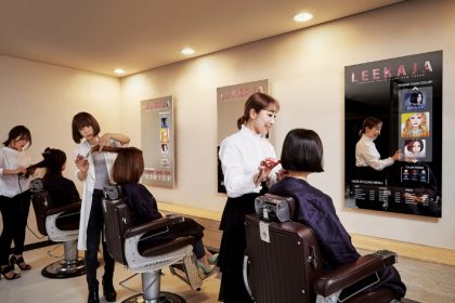 706_Mirror-Display-1